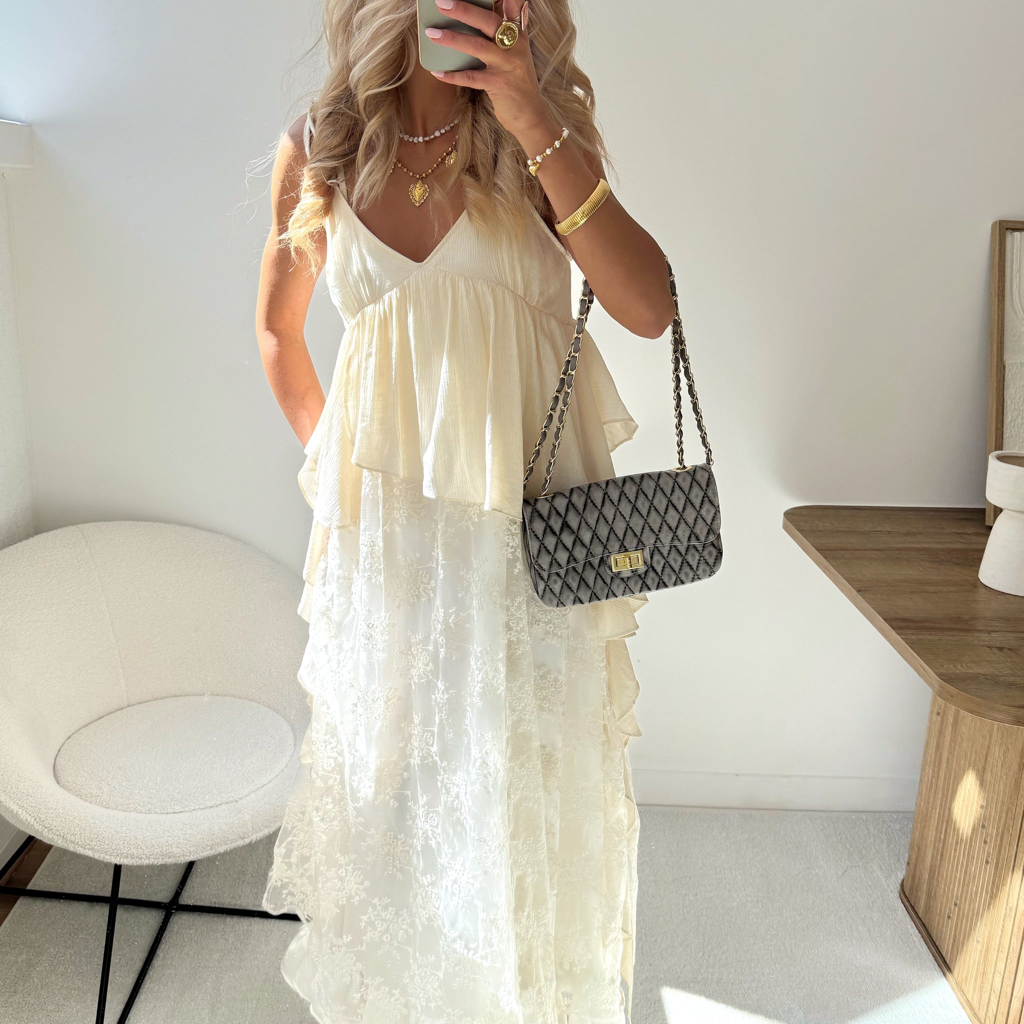 Robe longue en dentelle volantée SHAREN