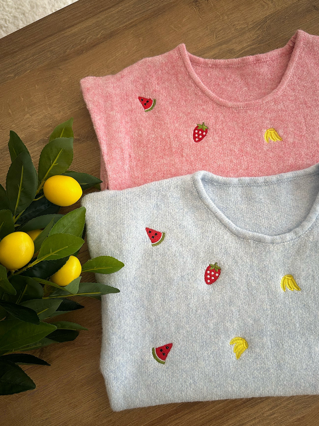Pull sans manches imprimé fruits CLAUDE - rose