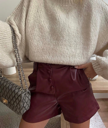 SHORT HOLLY