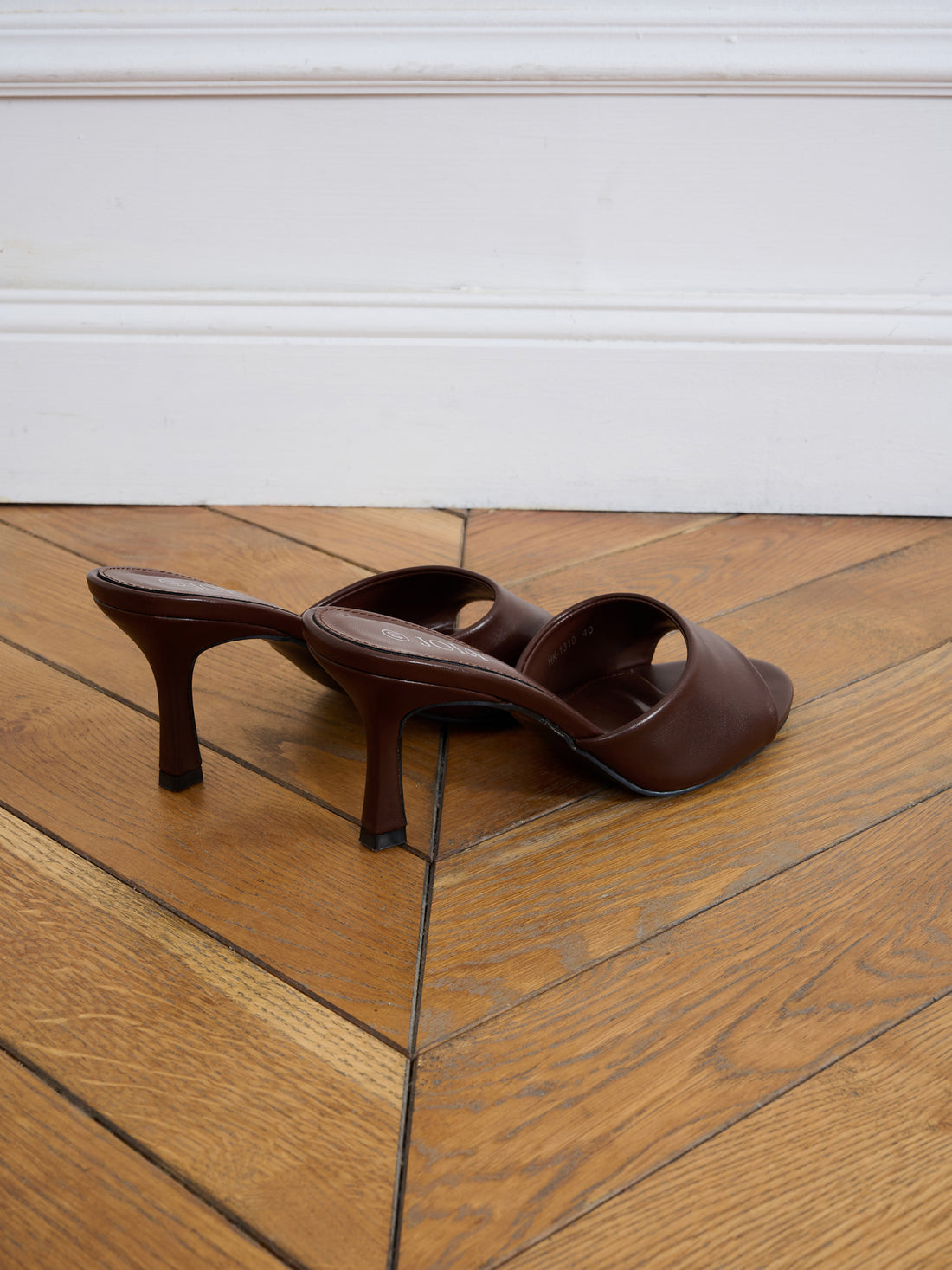 MULES ROGER